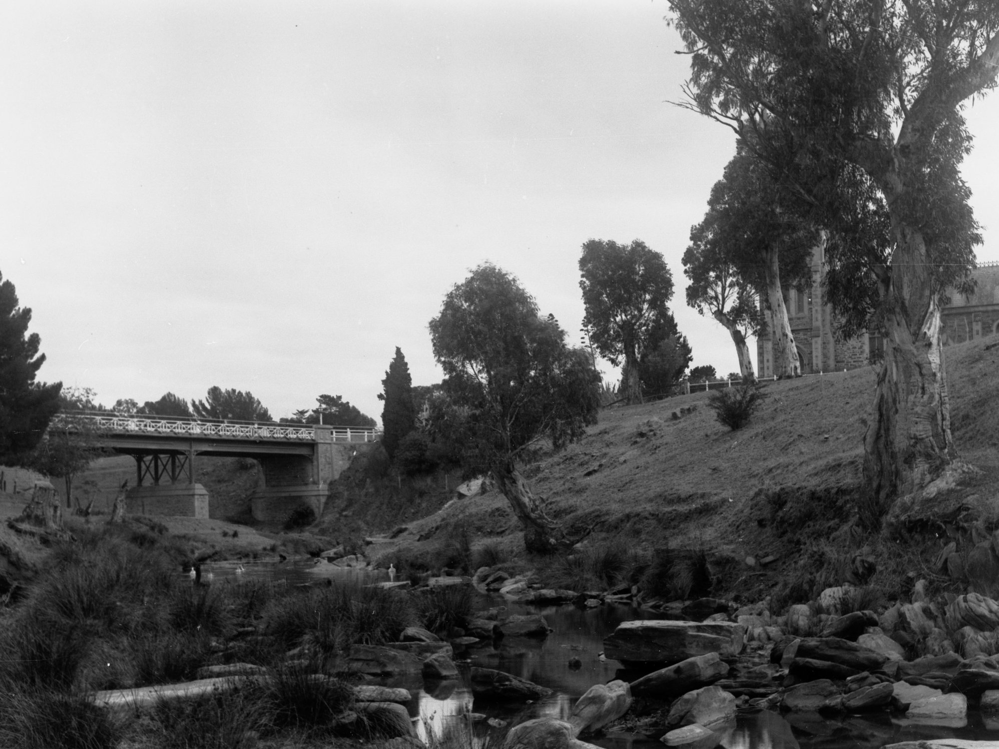 View of the Angas River, St Andrew's Bridge and St Andrew's Church, Strathalbyn