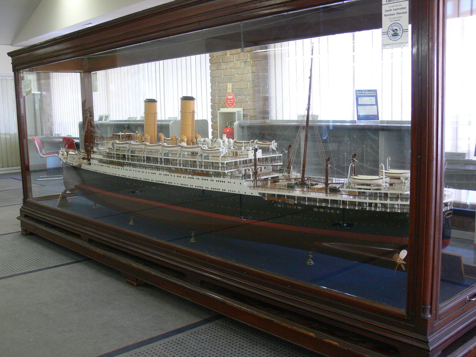 Model , ORONSAY