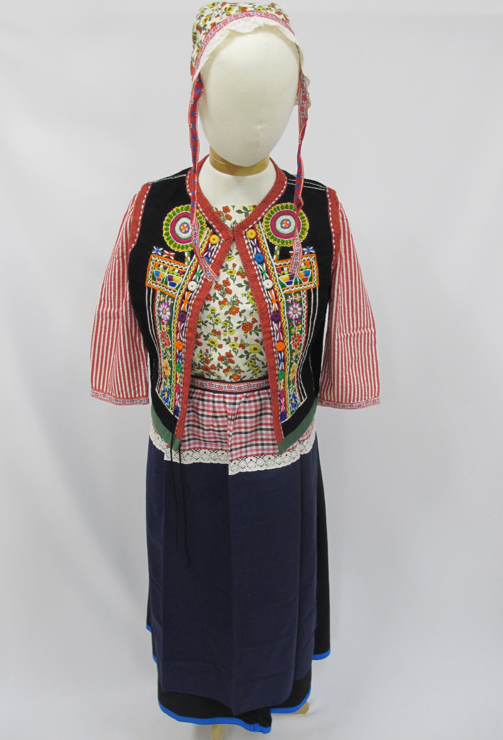 Volendam costume