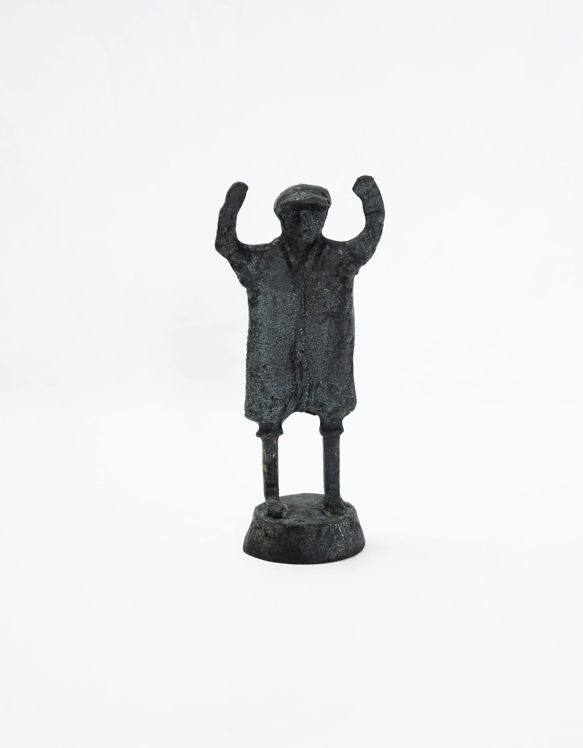 Tsvi Nussbaum, Bronze Statue