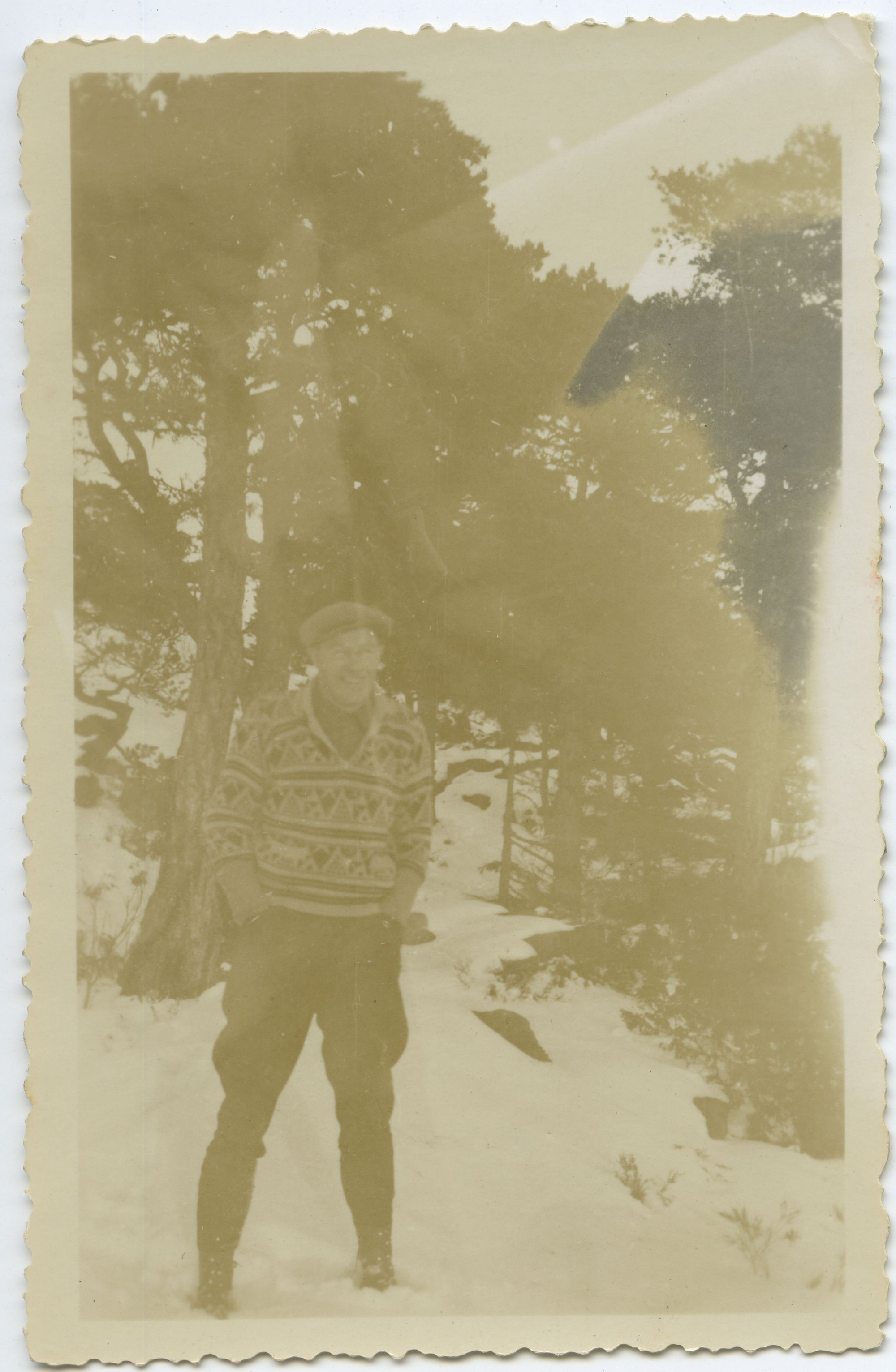 Elis Karlson on ski slopes