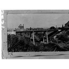 Manton Street bridge over River Torrens at Hindmarsh