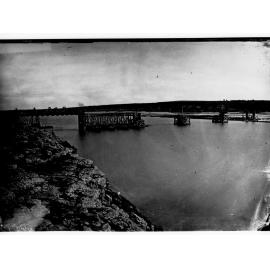Construction of the first bridge at Murray Bridge