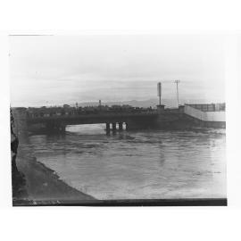 Hindmarsh Bridge, Port Road, River Torrens