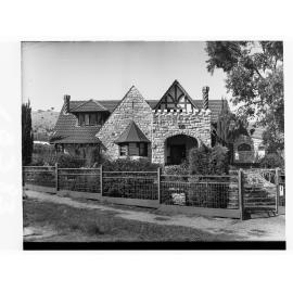 Tourist Bureau showing large house