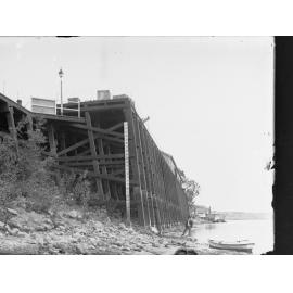 Morgan wharf viewed upstream during the 1914-1915 drought