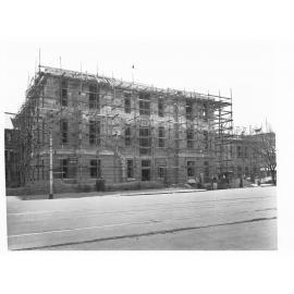 Adelaide Hospital Outpatients Block under construction, 1933