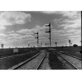 Railway line and signals at Roseworthy