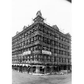 Construction of the Grand Central Hotel