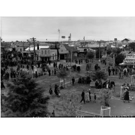 Royal Adelaide show showing people