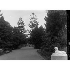 Statues in Botanic Gardens