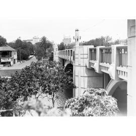 City Bridge on King William Road looking towards city - shows Jolleys Boat House and kiosk