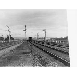 Electric signals approaching  Adelaide Railway Station, 1915