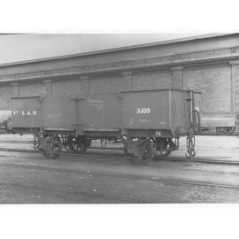 Railway truck