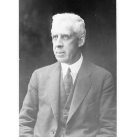 Portrait of an unidentified man - no information recorded