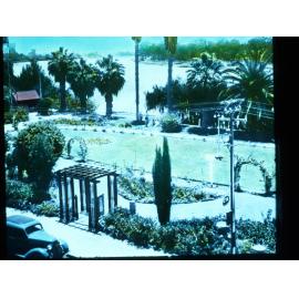 Hotel Gardens Showing River Murray Renmark