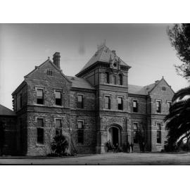 Boys Outside Historic Roseworthy College