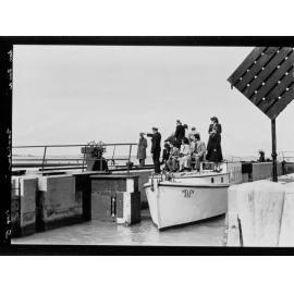 Goolwa - people on boat "Helen 855" next to pier