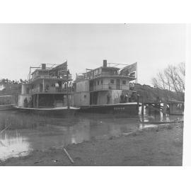 The Marion and the Ruby docked on the bank of the River Murray