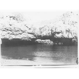 Northern Territory - view of river and rocky cliffs
