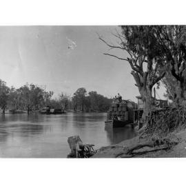 River Murray - Paddlesteamer and barge laden with wool