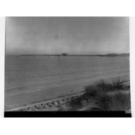 Beachport - Ships in the distance