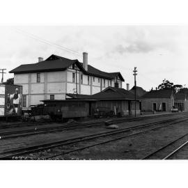 Gladstone Railway Station