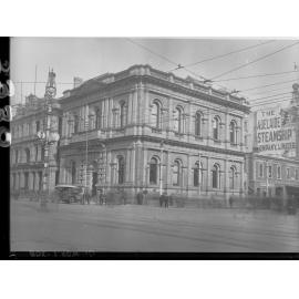 Bank of Adelaide on corner of King William and Currie Streets