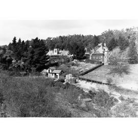 Gardens of Houses at Mount Lofty