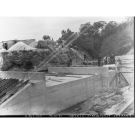 Torrens Floodwater Scheme, men working