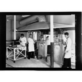 Port Pirie - men using machines