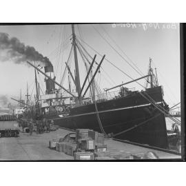 Shipping goods at Port Adelaide, steamship "Wilcannia"