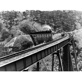 Locomotive on Mitcham Viaduct
