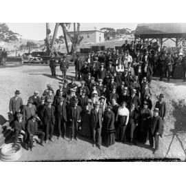 Official party at Blanchetown