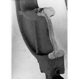 Gap hydraulic rivetter, ram end, Islington (rivetter broken)