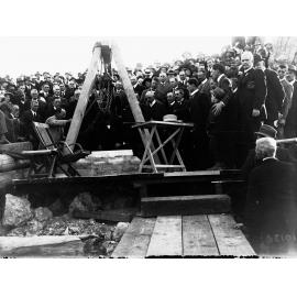 Official opening of Randell lock at Blanchetown, lots of people gathered around platform