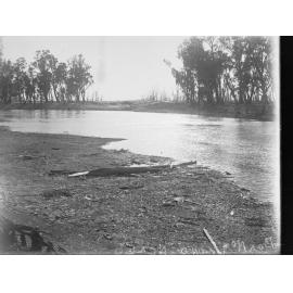 River Muray - possibly during a drought  