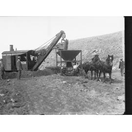 Marion steam shovel excavating at Pompoota Flat