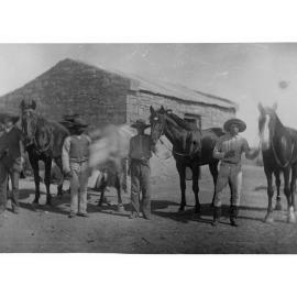 MacDonalds Race Horses at Cootanoorina Elder Expedition