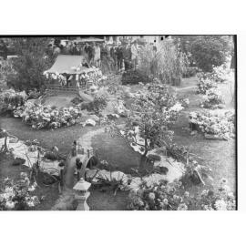 Miniature Japanese Garden, Flower Day