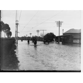 Flooded street with traffic in Adelaide 1917
