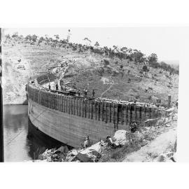 Construction of main dam at Barossa Waterworks