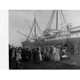 Passengers and ocean steamer, Port Adelaide c1902