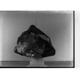 Cavity left by the solution of arsenopyrite frilling in quartzite - North Hummock Range