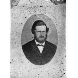 Photograph of a gentleman - no information recorded