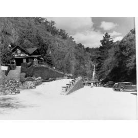 Waterfall Gully Kiosk Showing Automobiles