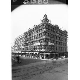 Construction of the Grand Central Hotel
