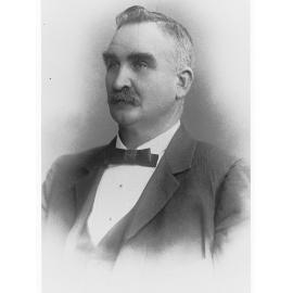 Portrait of an unidentified man - no information recorded (Hammer & Co.)