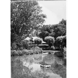 Botanic Gardens, hot house exterior