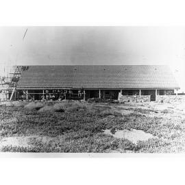 Construction of an Unknown Building